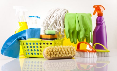 Measuring mixed rubbish for a cubic-yard pricing estimate